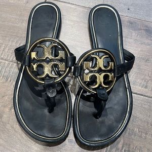 TORY BURCH MILLER METAL LOGO SANDAL